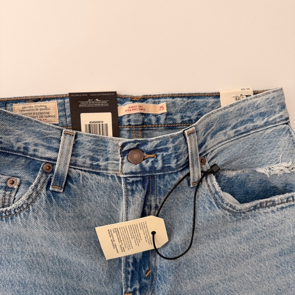 Levi Jeans - Picture 5 of 16